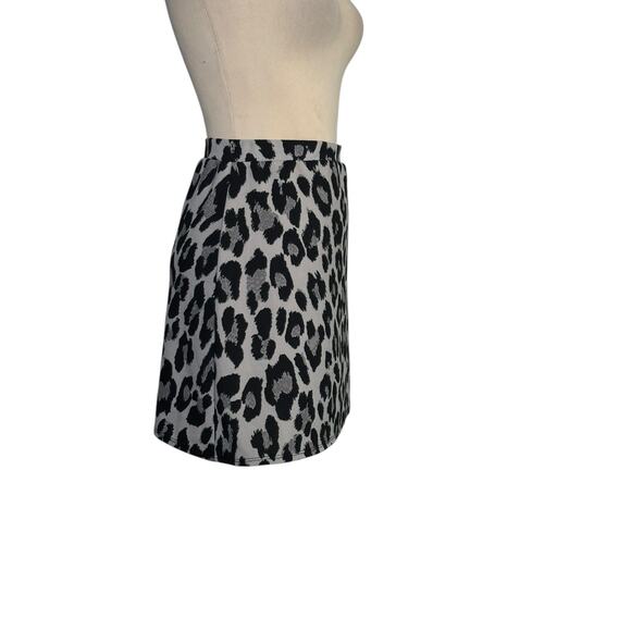 Olivia Rae gray back leopard print pull on mini skirt size Large - Picture 5 of 12